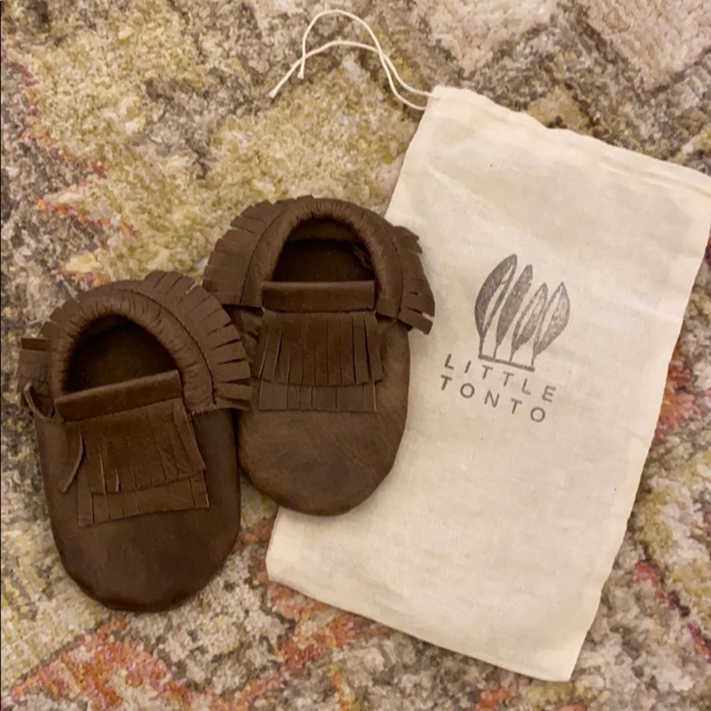 Leather baby moccasin